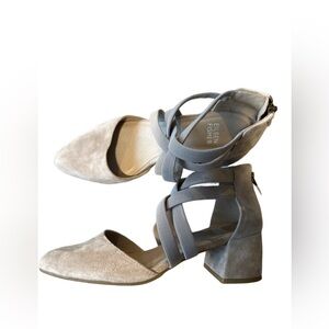 Eileen Fisher Women's light gray Suede Heels